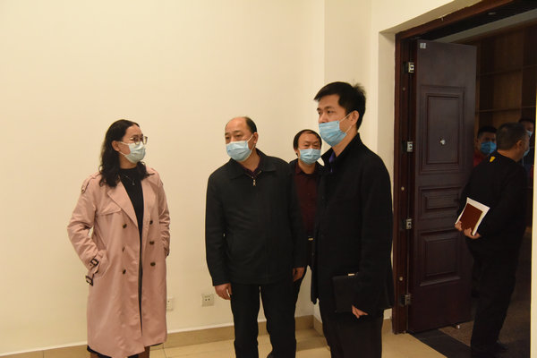 市复学工作检查组到我校检查评估开学准备工作