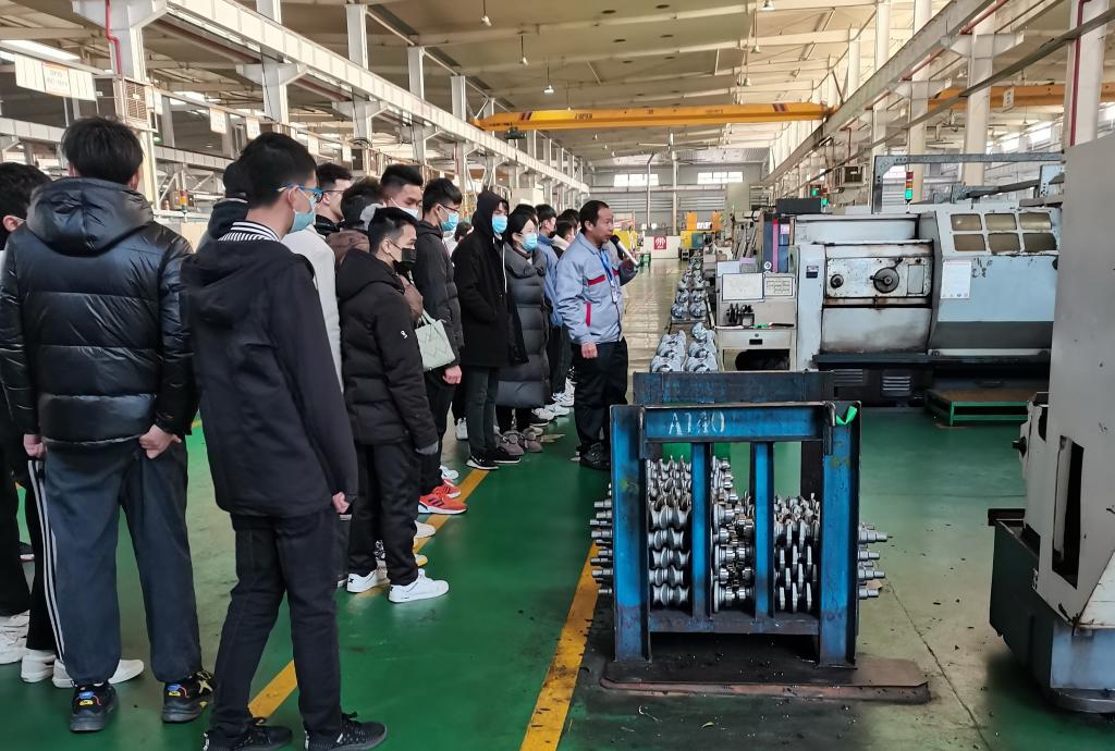 物理与工程技术系开展生产工艺实习教学活动(2)
