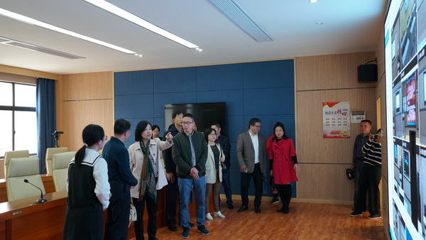 专家组考察调研教师教育综合技能训练中心