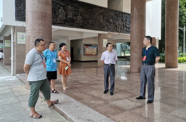 李新华副校长与桂林市考试院领导巡视中职对口招生联合测试工作