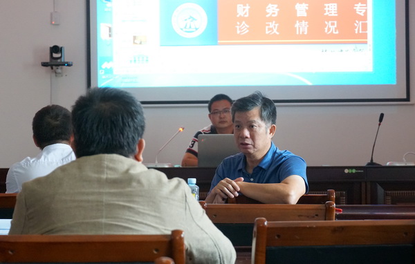 何红雨副校长对诊改工作进行点评